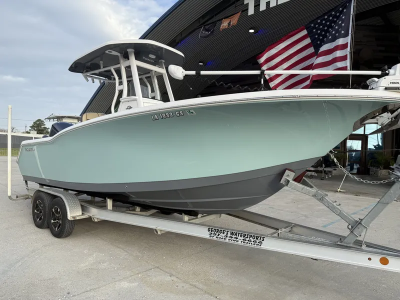 Slide: The Image of Tidewater 232 CC Adventure 2021 - 12