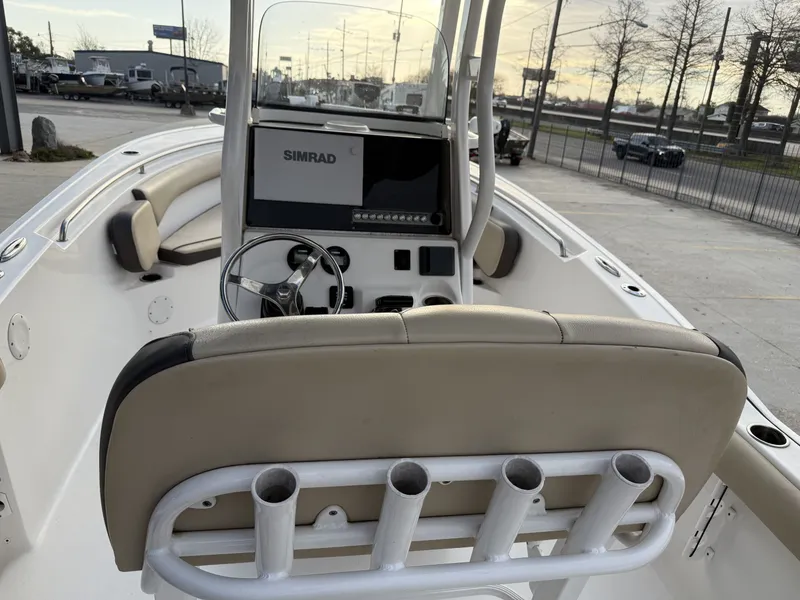 Slide: The Image of Tidewater 232 CC Adventure 2021 - 17