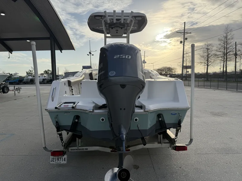 Slide: The Image of Tidewater 232 CC Adventure 2021 - 3