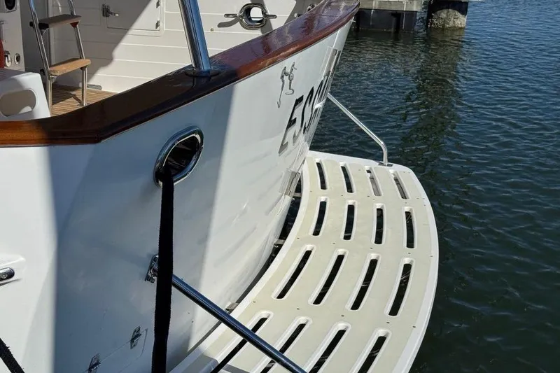 Slide: The Image of Reflections in Gelcoat - 3