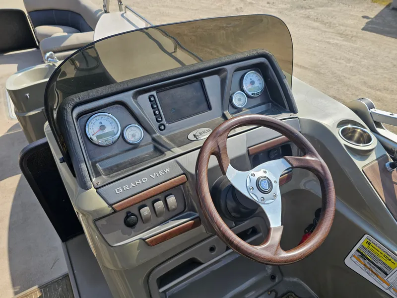 Slide: The Image of Premier Grand View PTX 2013 - 18