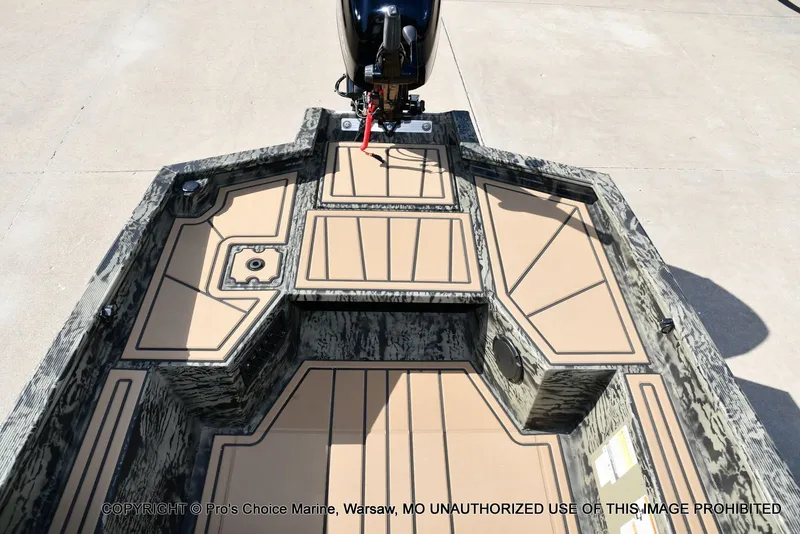 Slide: The Image of Tracker Grizzly 1650 T Prairie Wings Edition w/50HP Mercury Tiller 2026 - 13