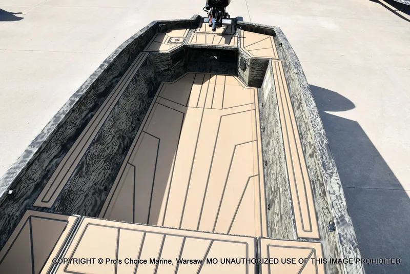 Slide: The Image of Tracker Grizzly 1650 T Prairie Wings Edition w/50HP Mercury Tiller 2026 - 37