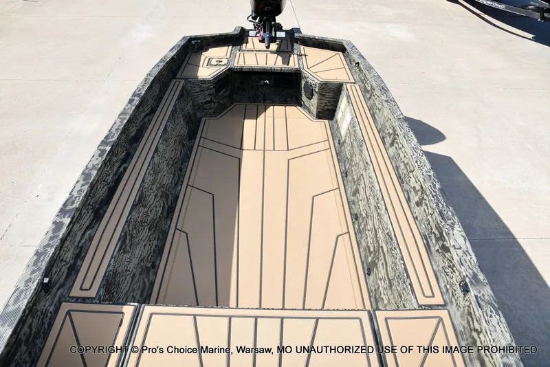 Slide: The Image of Tracker Grizzly 1650 T Prairie Wings Edition w/50HP Mercury Tiller 2026 - 38