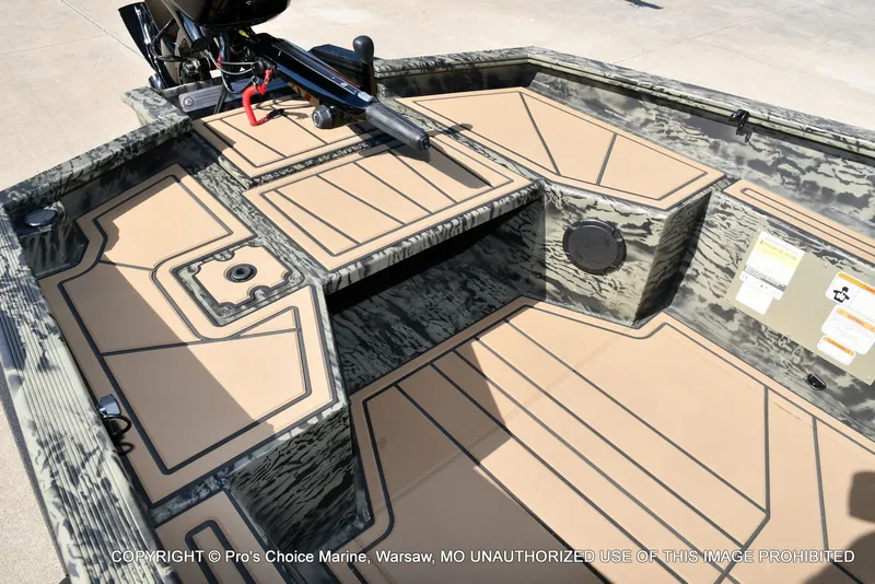 Slide: The Image of Tracker Grizzly 1650 T Prairie Wings Edition w/50HP Mercury Tiller 2026 - 5