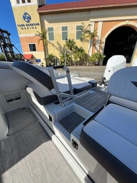 Slide: The Image of Crownline Boats 310 XSS 2026 - 11