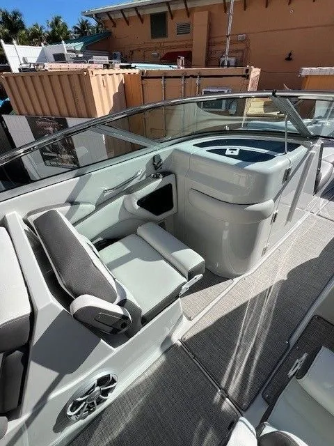 Slide: The Image of Crownline Boats 310 XSS 2026 - 17