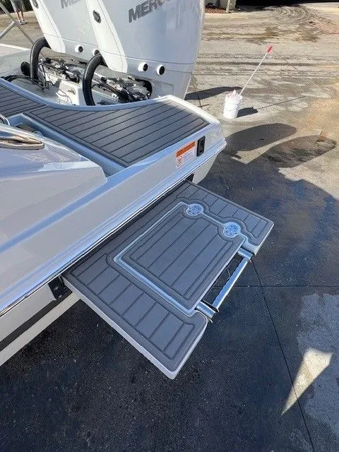 Slide: The Image of Crownline Boats 310 XSS 2026 - 20