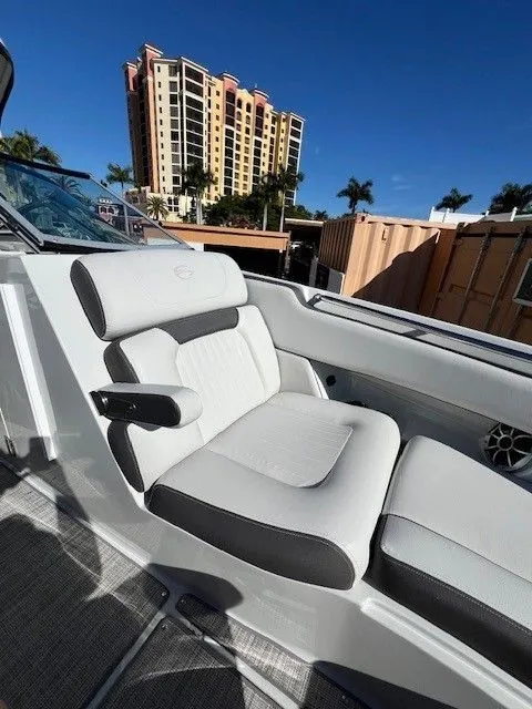 Slide: The Image of Crownline Boats 310 XSS 2026 - 21