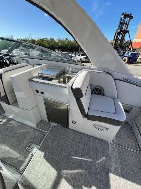 Slide: The Image of Crownline Boats 310 XSS 2026 - 23