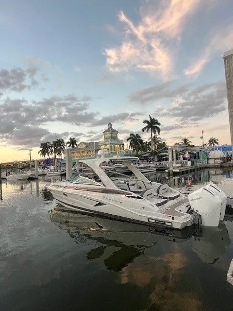 Slide: The Image of Crownline Boats 310 XSS 2026 - 5