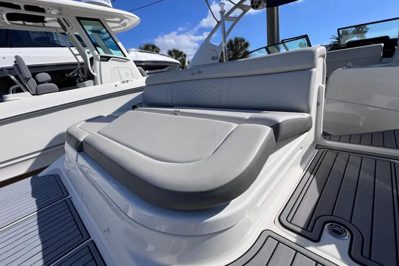 Slide: The Image of 2021 Sea Ray SDX 270 Outboard boat with sleek seating and modern design. - 14