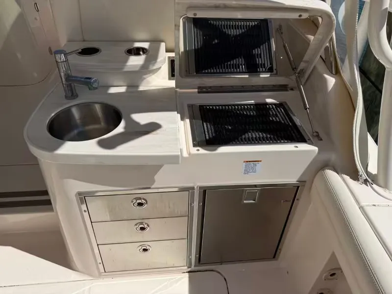 Slide: The Image of Grady-White Freedom 335 2022 - 10