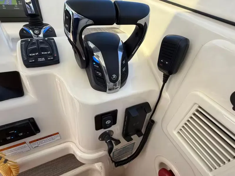 Slide: The Image of Grady-White Freedom 335 2022 - 15