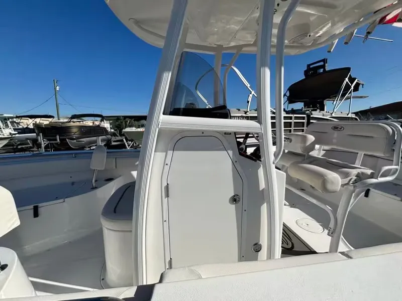 Slide: The Image of Sea Hunt Ultra 219 2021 - 7