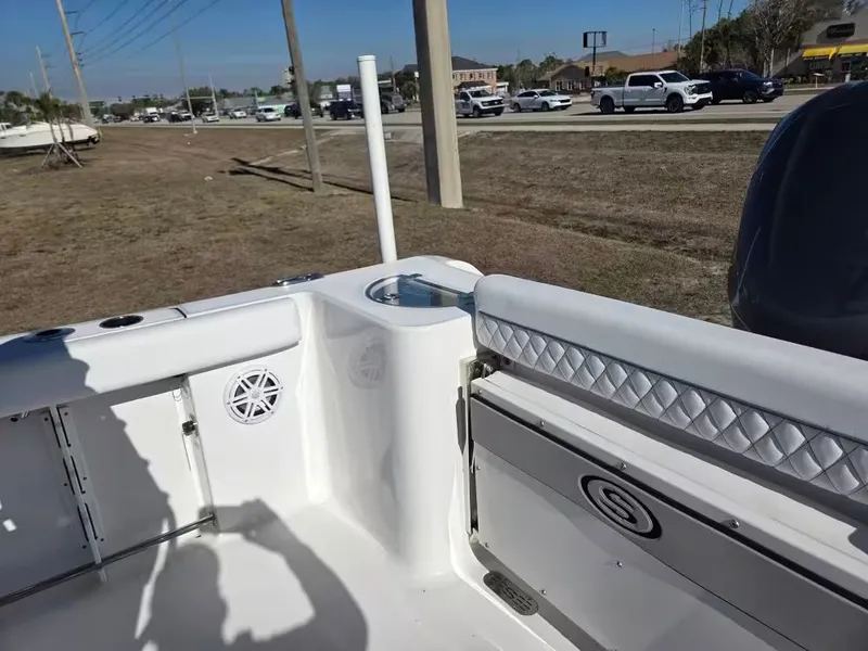 Slide: The Image of Sportsman 232 HERITAGE PLAINUM 2023 - 5