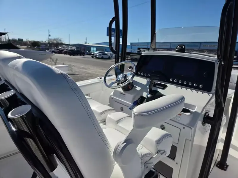 Slide: The Image of Sportsman 232 HERITAGE PLAINUM 2023 - 8