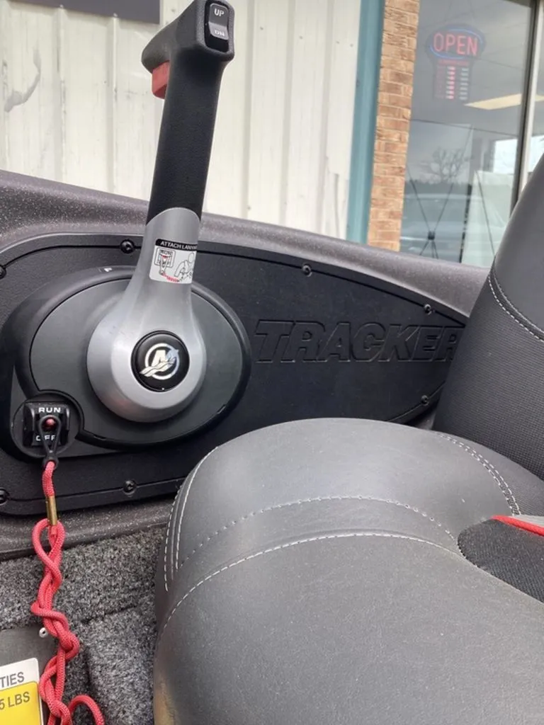 Slide: The Image of Tracker Pro Team 175 TXW 2022 - 27