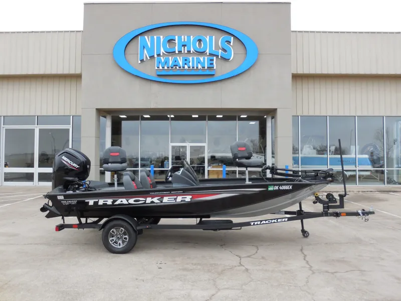 The Image of Tracker Pro 175 2025 - undefined