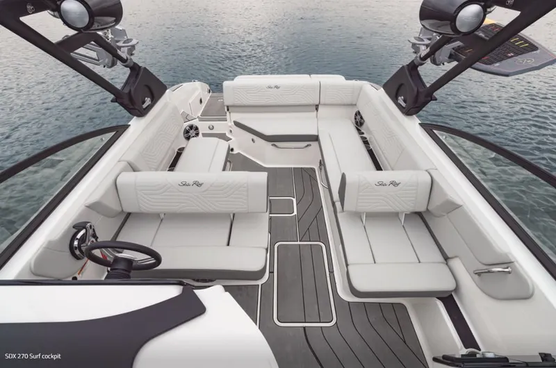 Slide: The Image of Sea Ray 270 SDX Surf 2026 - 11