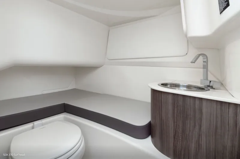 Slide: The Image of Sea Ray 270 SDX Surf 2026 - 13