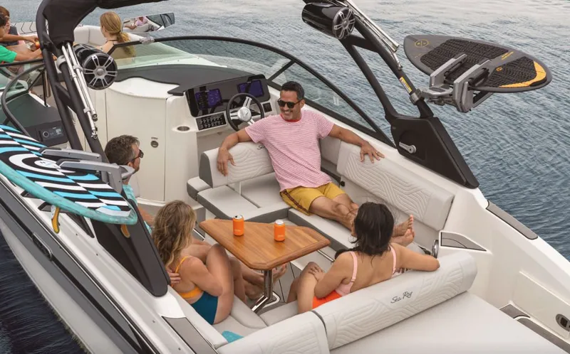 Slide: The Image of Sea Ray 270 SDX Surf 2026 - 16