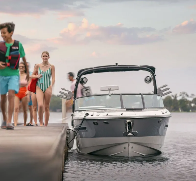 Slide: The Image of Sea Ray 270 SDX Surf 2026 - 19