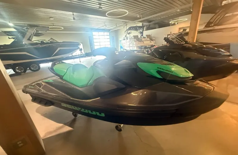 Slide: The Image of Sea-Doo GTI SE 130 2026 - 1
