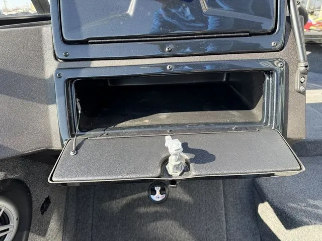 Slide: The Image of Tracker Targa V-18 WT 2023 - 14