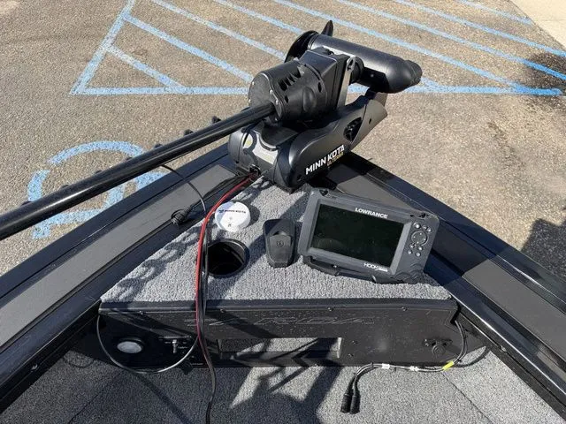 Slide: The Image of Tracker Targa V-18 WT 2023 - 15