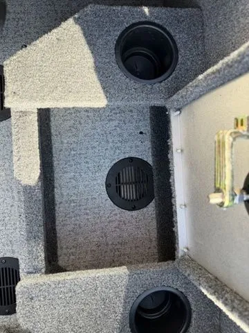 Slide: The Image of Tracker Targa V-18 WT 2023 - 22