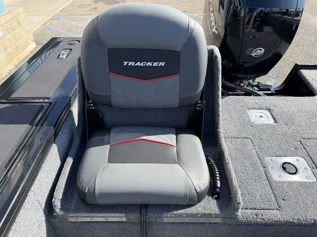 Slide: The Image of Tracker Targa V-18 WT 2023 - 24