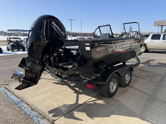 Slide: The Image of Tracker Targa V-18 WT 2023 - 3