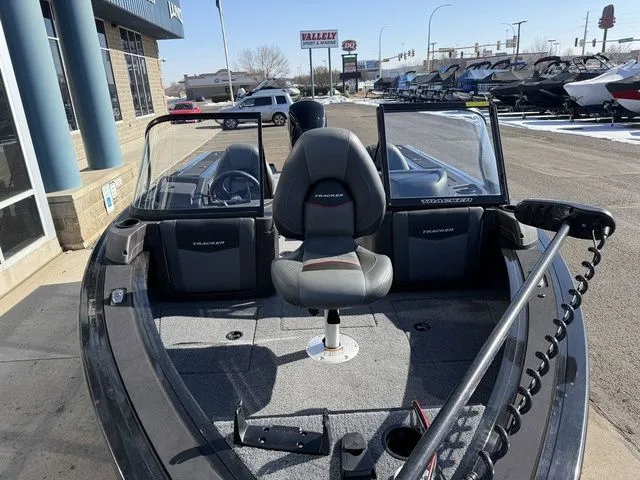 Slide: The Image of Tracker Targa V-18 WT 2023 - 36