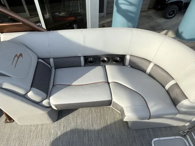 Slide: The Image of Bennington 24 LXFBA 2022 - 10