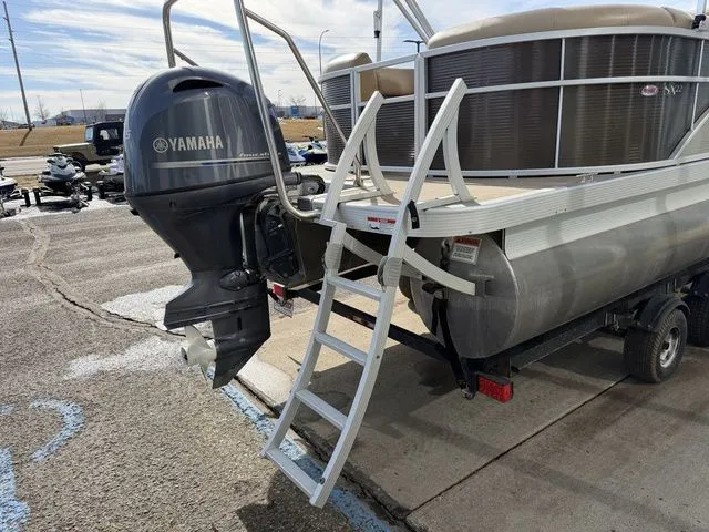 Slide: The Image of Bennington 22SSRX 2017 - 6