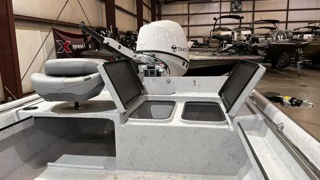 Slide: The Image of Supreme S52 W/Tohatsu 40 Jet 2026 - 10