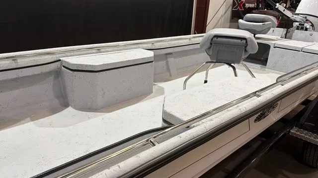 Slide: The Image of Supreme S52 W/Tohatsu 40 Jet 2026 - 12