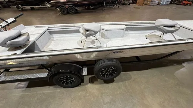 Slide: The Image of Supreme S52 W/Tohatsu 40 Jet 2026 - 6