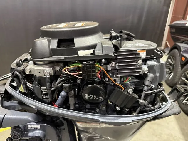 Slide: The Image of Yamaha F15 SEHA Used 15hp Outboard 2013 - 5