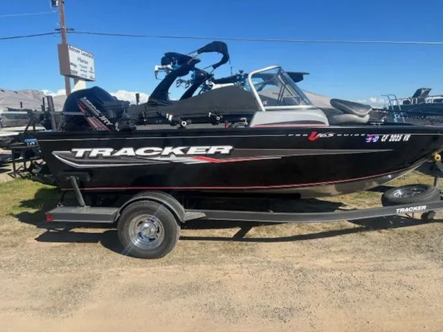 The Image of Tracker Pro Guide™ V-165 WT 2019 - 1