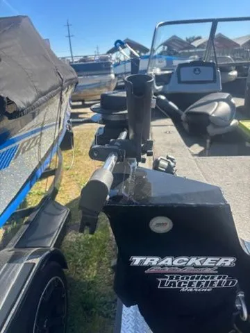 Slide: The Image of Tracker Pro Guide™ V-165 WT 2019 - 4