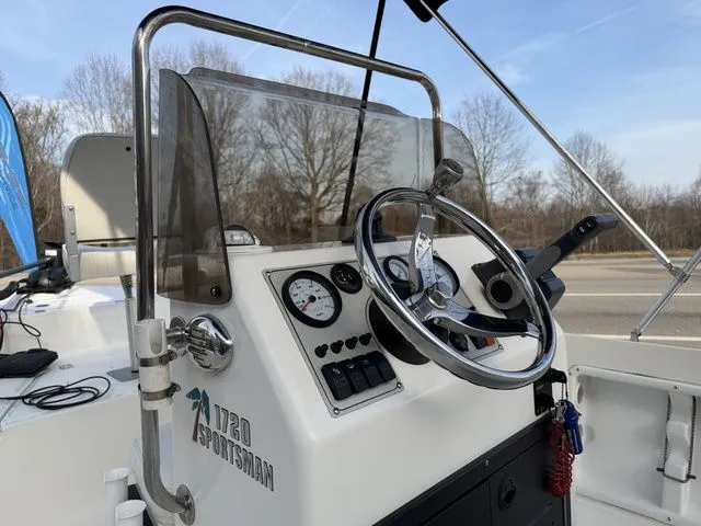 Slide: The Image of Key West 1710 Sportsman 2010 - 9