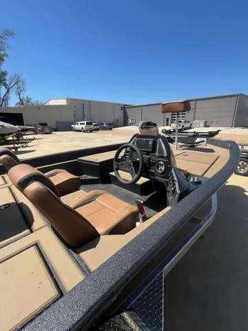 Slide: The Image of Xpress HYPER-LIFT H18 2026 - 8