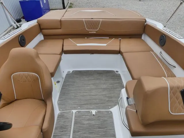 Slide: The Image of Glastron GX 215 2022 - 19