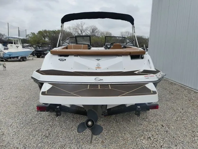 Slide: The Image of Glastron GX 215 2022 - 3