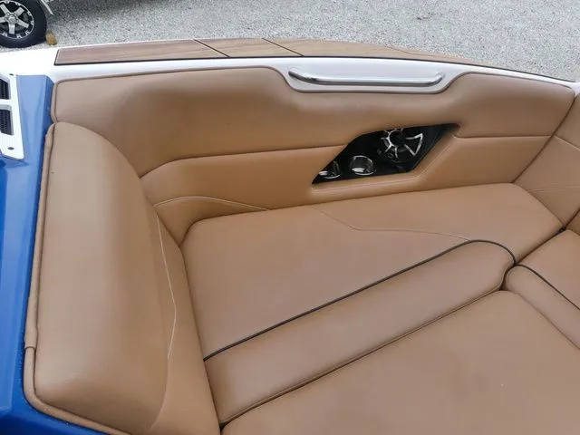 Slide: The Image of Moomba Mojo 2022 - 22