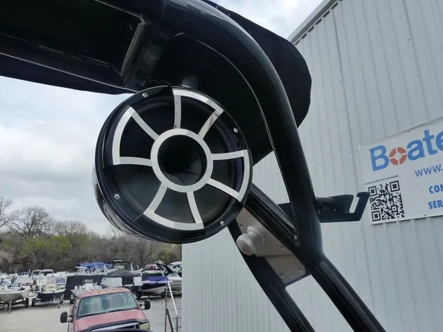 Slide: The Image of Moomba Mojo 2022 - 27