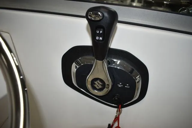 Slide: The Image of Boston Whaler 210 Ventura Dual Console 2003 - 50