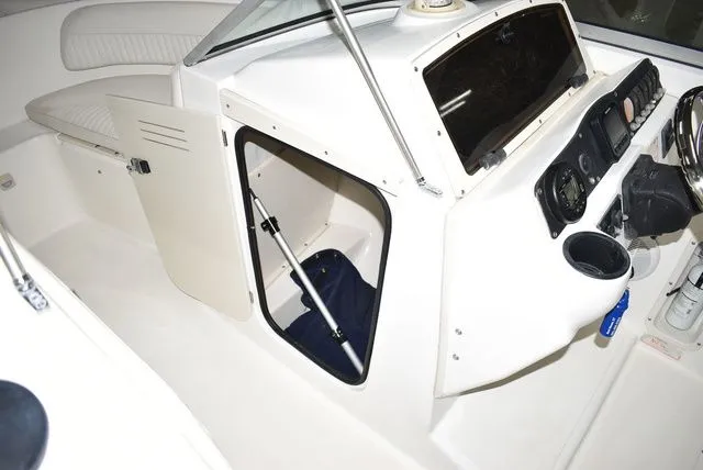 Slide: The Image of Boston Whaler 210 Ventura Dual Console 2003 - 58